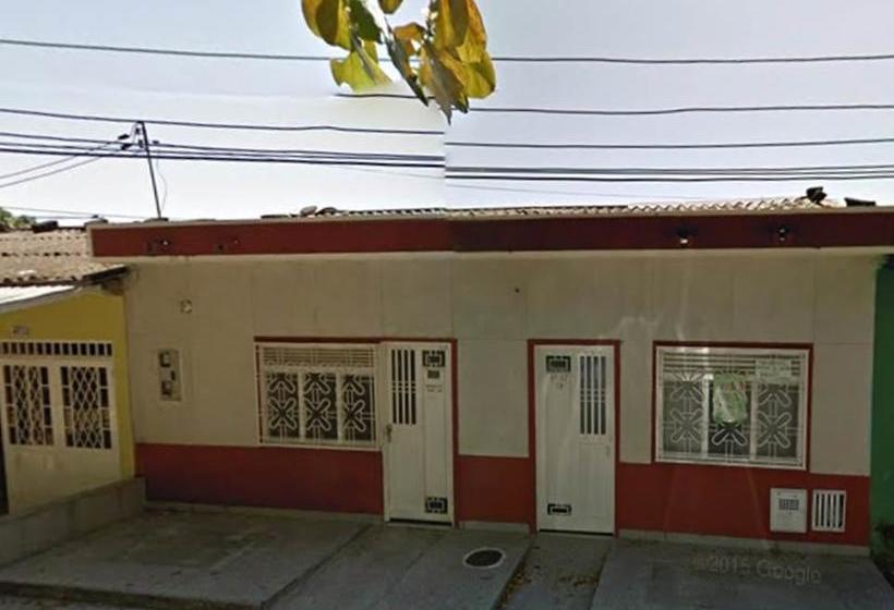 Backpackers And Travellers Hostel