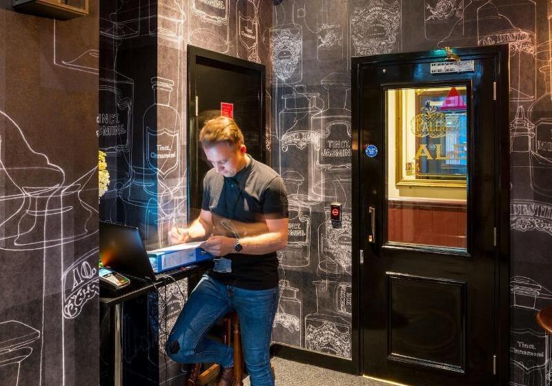 هتل Camden Enterprise