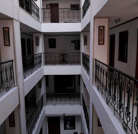 هتل Davinci Calarca