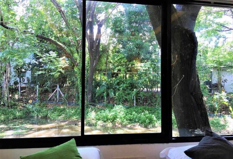 בית מלון כפרי Green@buriram