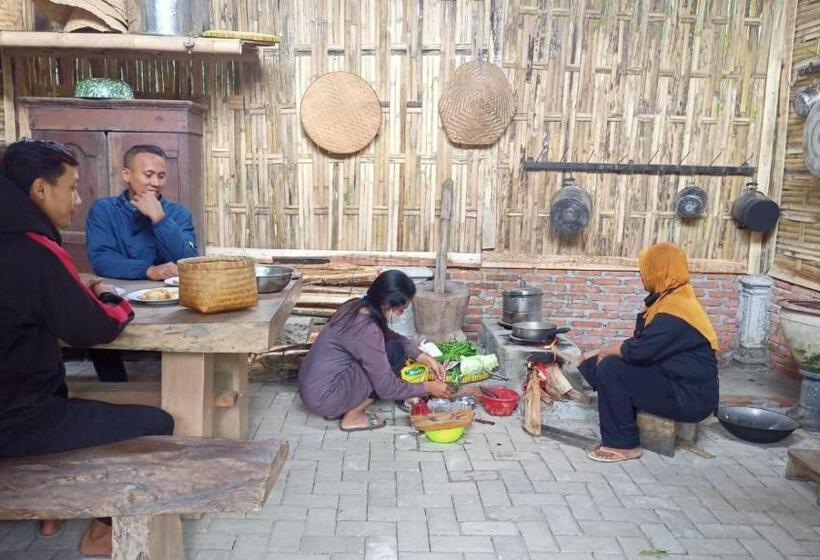 בית מלון כפרי Kali Catur Resort