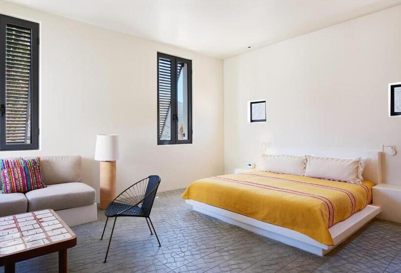 هتل San Cristobal Adults 15+