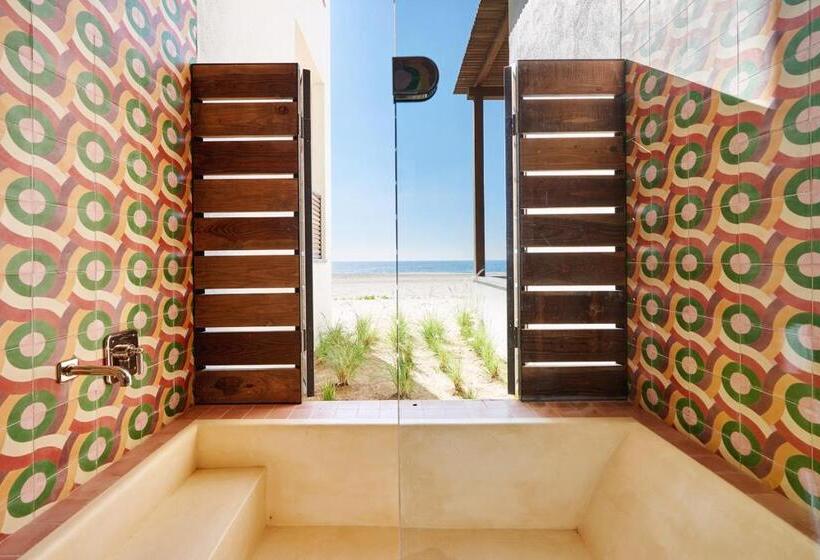 هتل San Cristobal Adults 15+