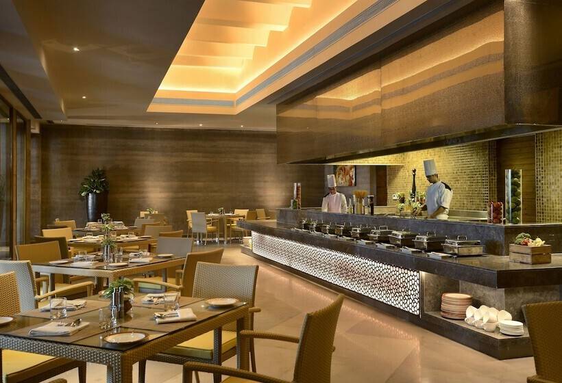 渡假胜地  The Lalit Mangar