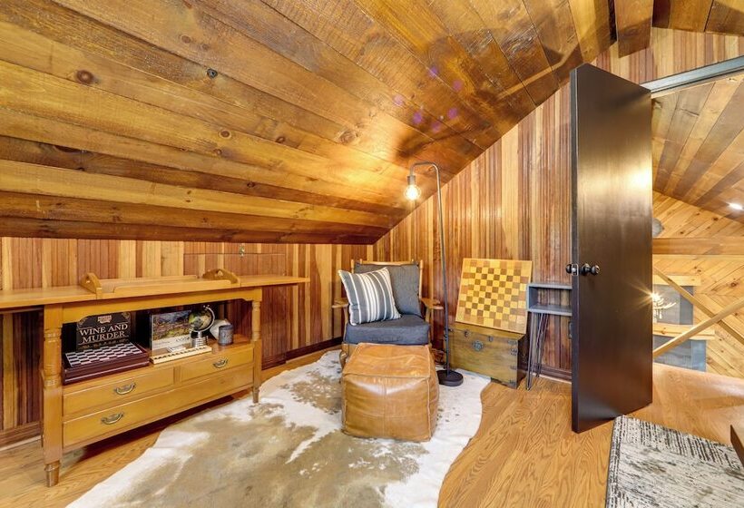 Dreamy Penrose Cabin W/ Panoramic Mountain Views
