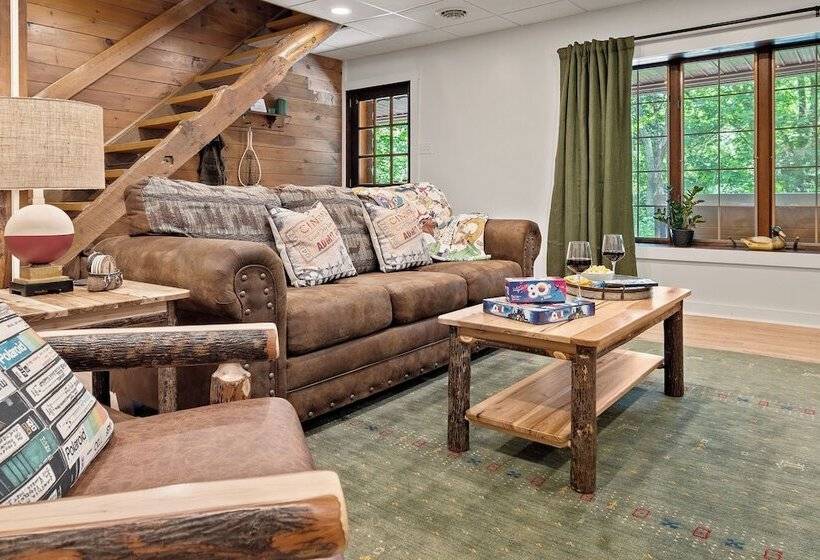 酒店 The Lodge At Tunkhannock Creek