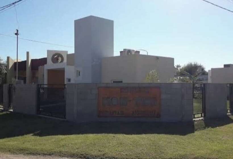 Kon Tiki Cabañas