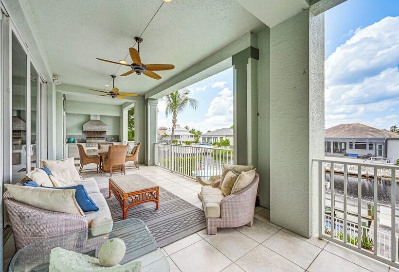 Luxe Bonita Springs Home < 2 Mi To Beach!