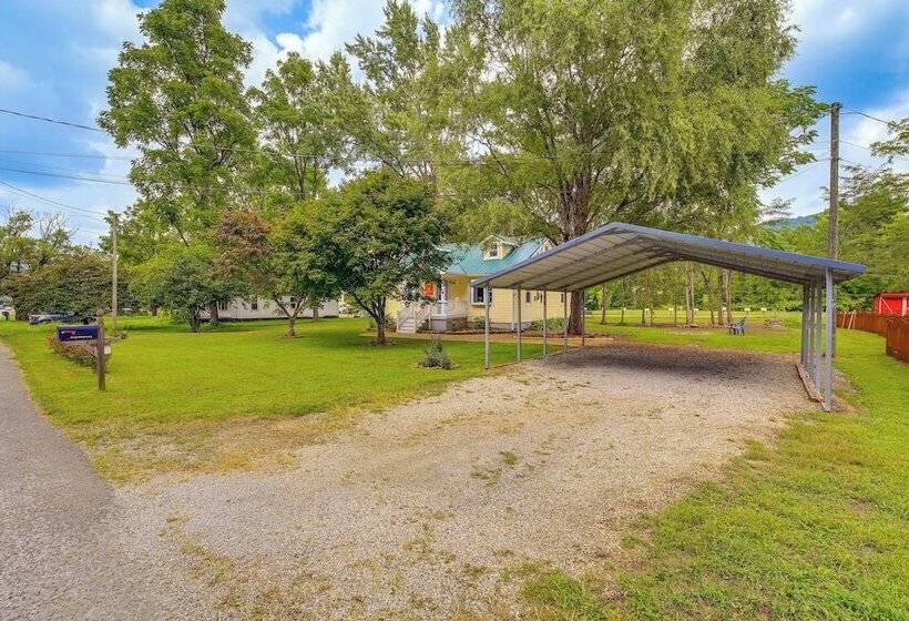 Updated Damascus Cottage On Appalachian Trail!