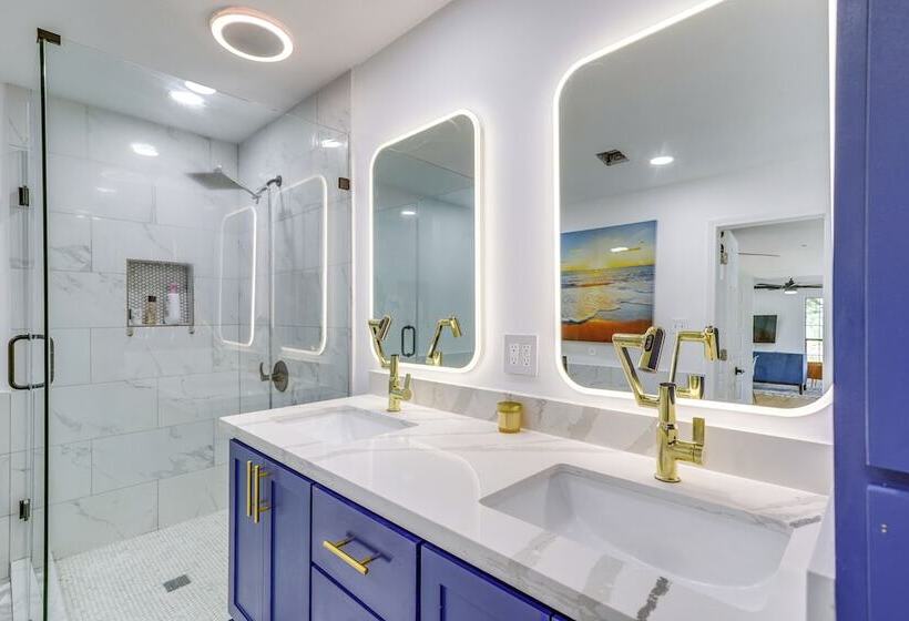 11 Mi To Golf: Home W/ Fishing Pond In Hempstead
