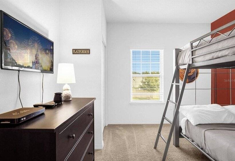 Beautiful Townhouse Next To Disney Parks 04