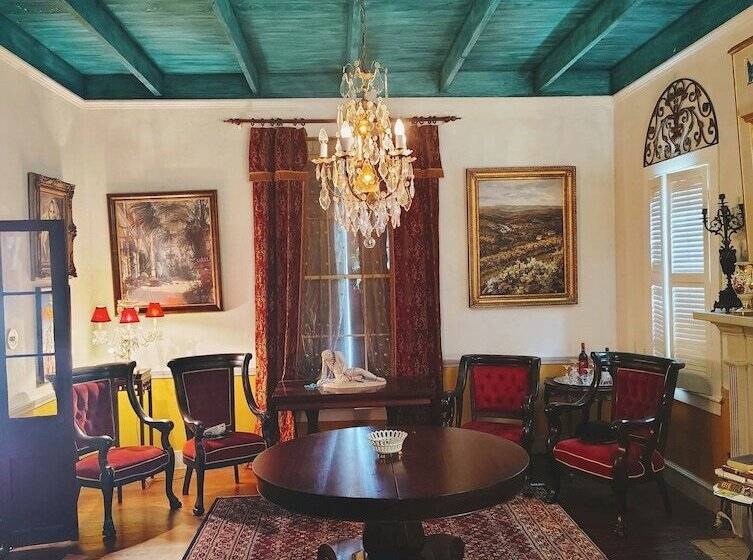 مبيت وإفطار Lafleur Guest House