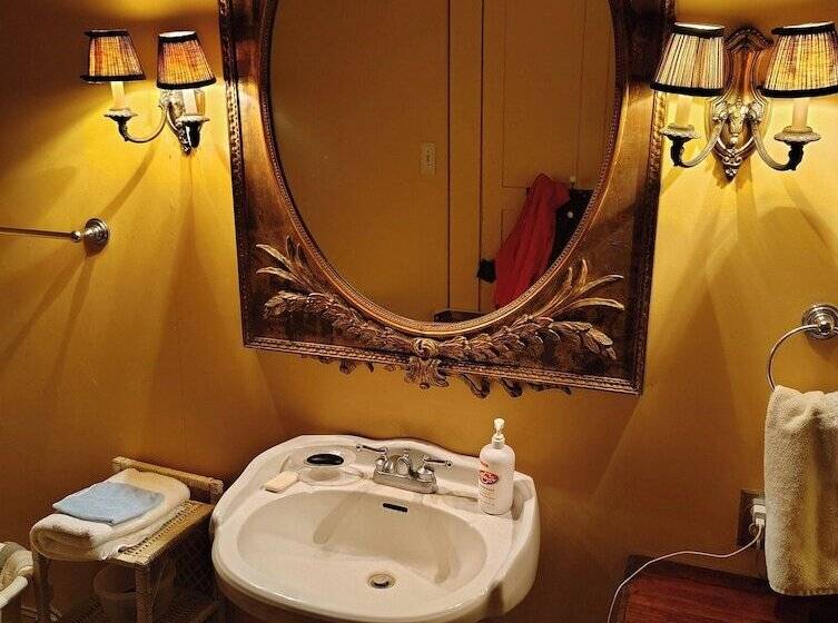 مبيت وإفطار Lafleur Guest House