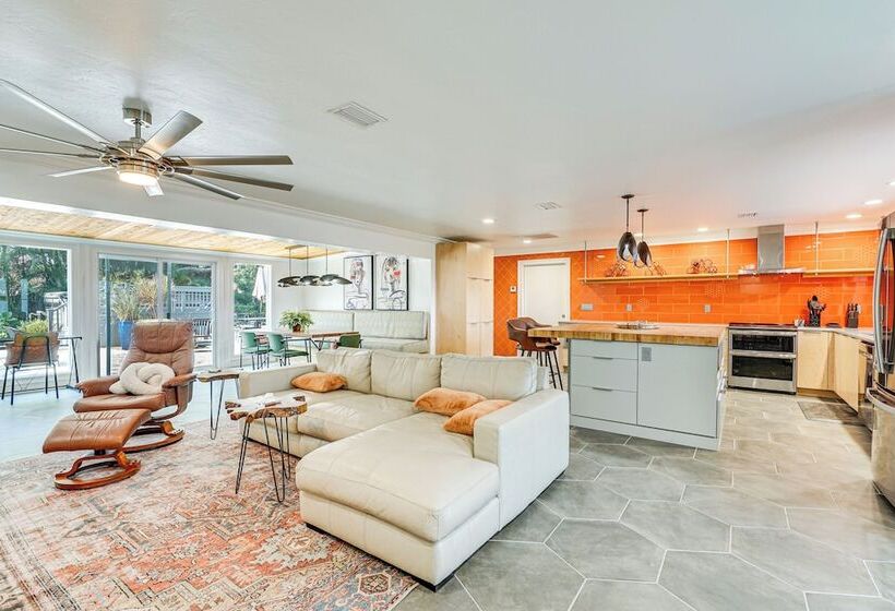 Walk To Beach: Cape Coral Home W/ Grill & Patio