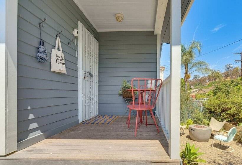 Bright & Mod Bungalow: 2 Mi To Downtown La!