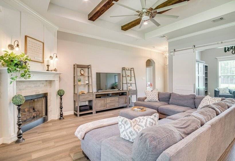 Bryan Home W/ Covered Patio: 6 Mi To Texas A&m!