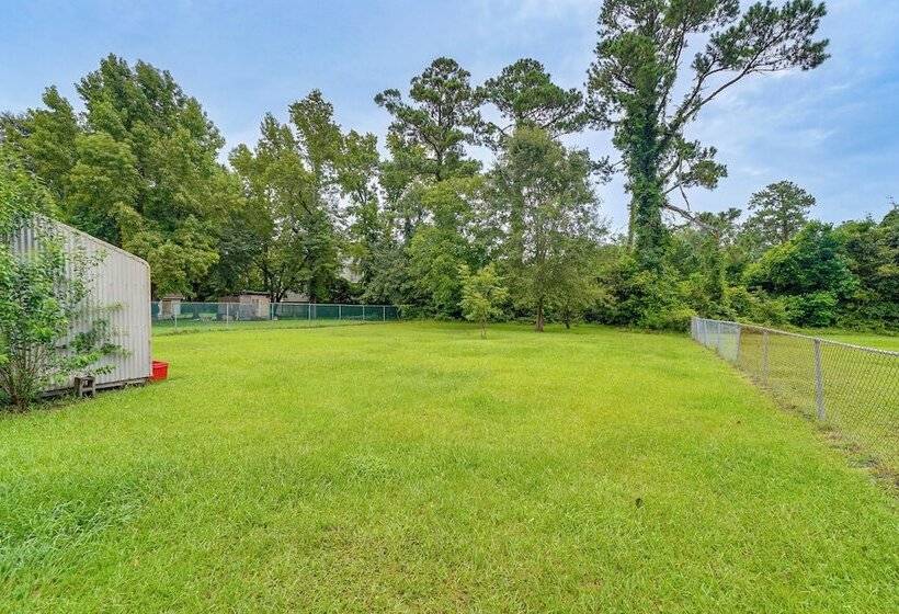 Charming Wilmington Home W/ Large Yard & Grill!