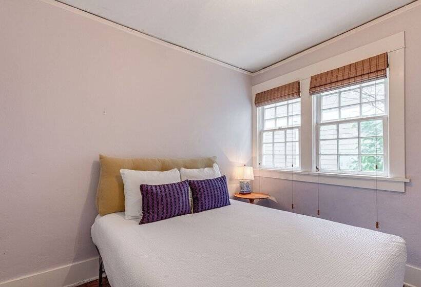 Dog Friendly  Columbia Cottage  In Hood River!