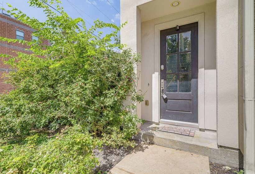 Houston Home W/ Rooftop Patio   3 Mi To Downtown!