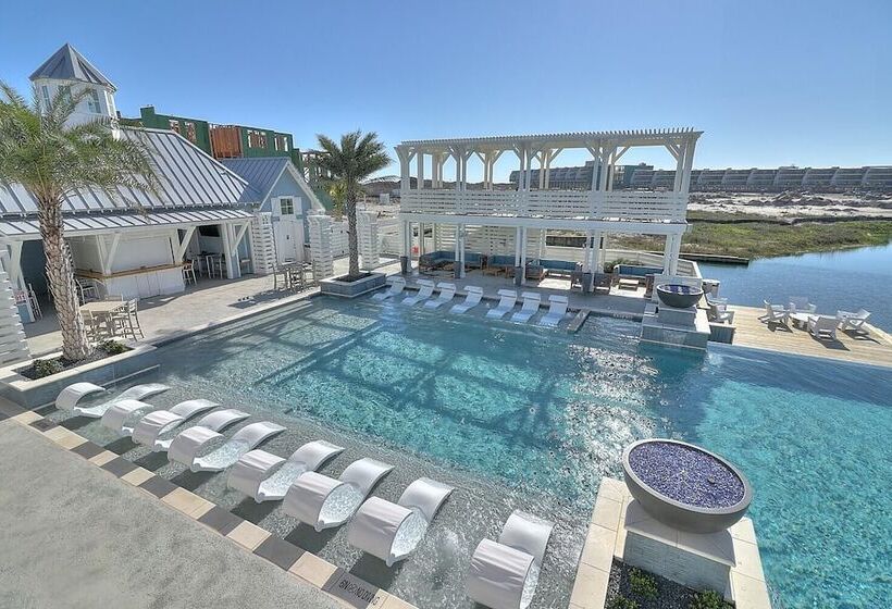 Lakeside Luxury 230 Lak