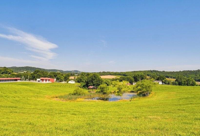 Rustic Retreat In Hickman On 160 Acres W/ Views!