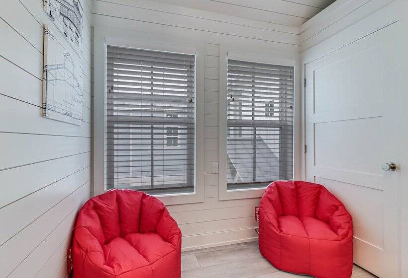 Sunday Funday 114 Bar