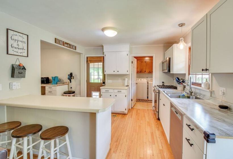 West Union Home W/ Saltwater Pool On 2 Acres!