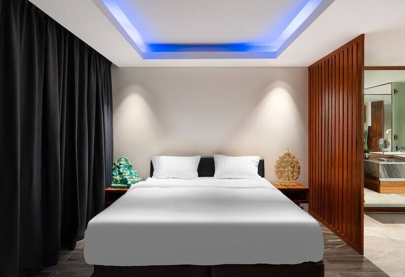 호텔 Bluepoint Seaview Patong 818