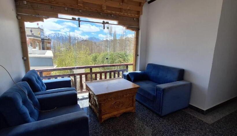 Hotel Greater Ladakh Residency