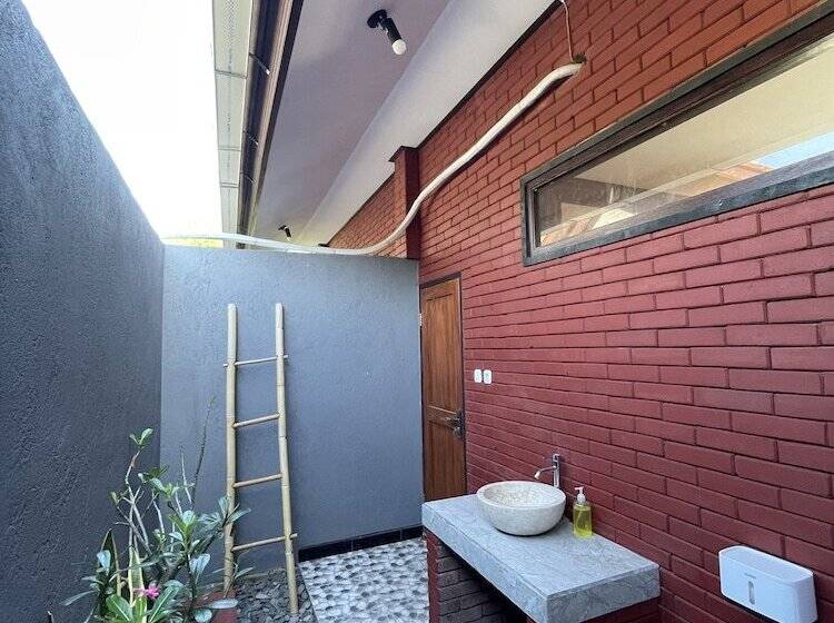 膳宿费 Tebu Menjangan Homestay