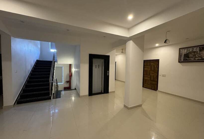 فندق Shikaar Inn