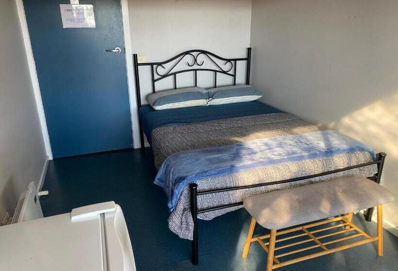 Общежитие 13th Apostle Accommodation