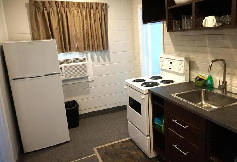 Caravel Motel