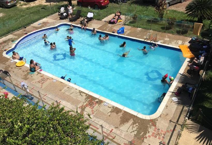 هتل Restaurante Versalles