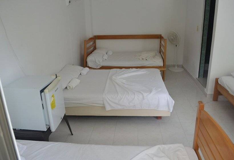 هتل Restaurante Versalles