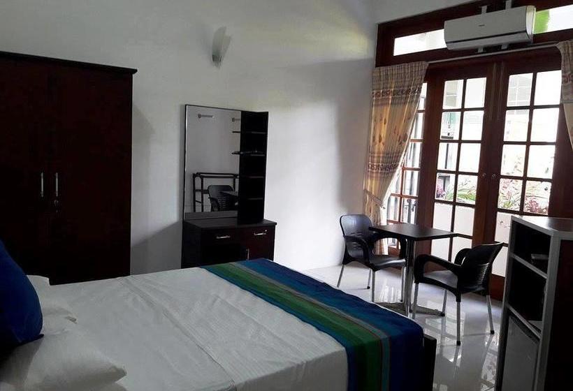 هتل Yoho Taskans Villa