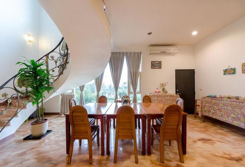 استراحتگاه Beauty Monroe B&b 可包棟 150吋投影 唱歌 夏日玩水 烤肉 電動麻將