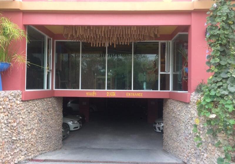 הוסטל Non Nid Non Noi Design Residence