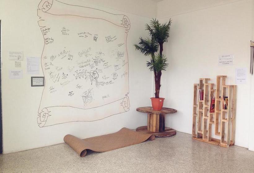 הוסטל Backpackers @ Beacon Kch