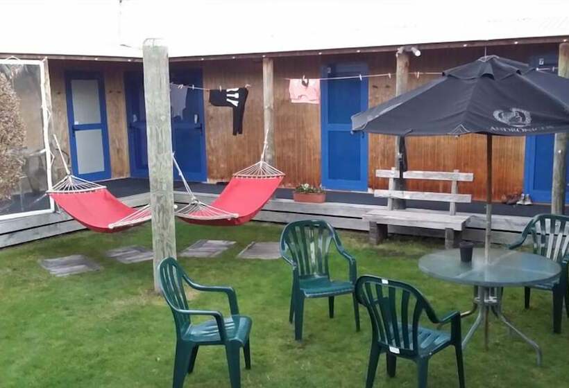 הוסטל Tongariro River Retreat