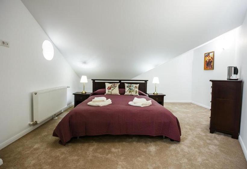 تختخواب و صبحانه Maisonette Apartments