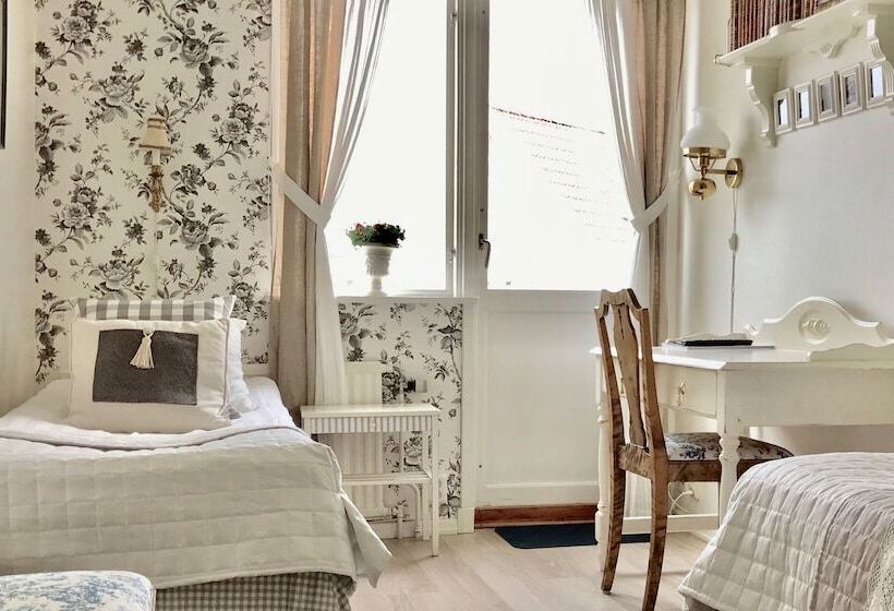 בית מלון כפרי L Viking