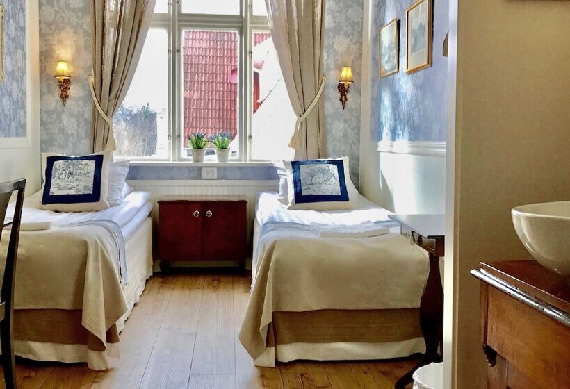 בית מלון כפרי L Viking