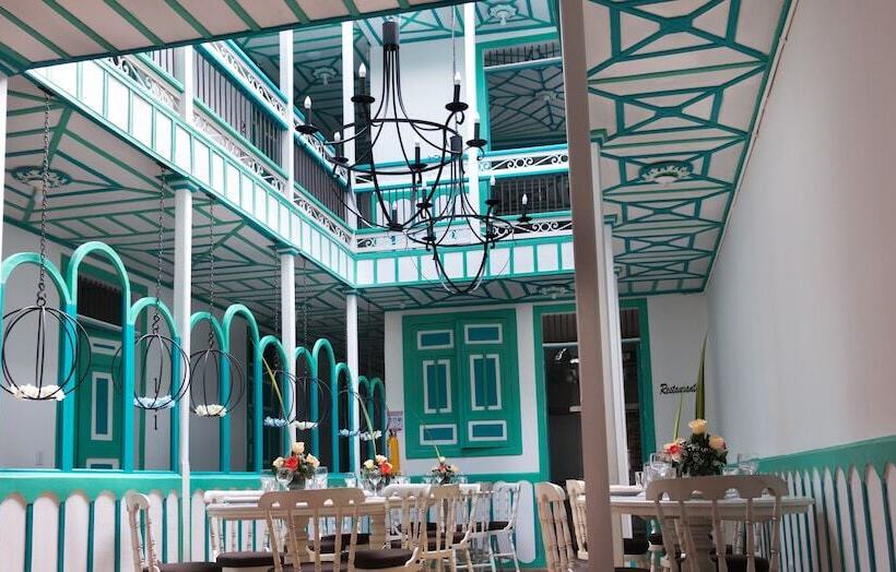 هتل Casa Grande Inn