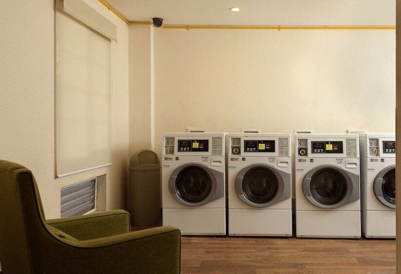 בית מלון כפרי Extended Suites Tijuana Macroplaza