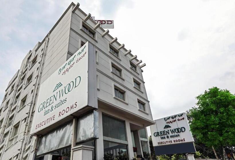 ホテル Itsy By Treebo  Greenwood Inn And Suites