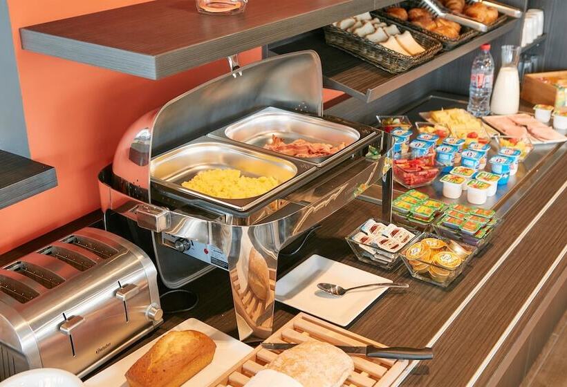 酒店 Kyriad Pontarlier