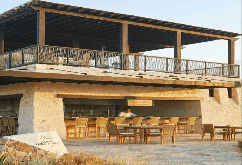 استراحتگاه Grand Solmar The Residences