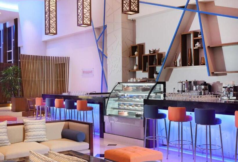 فندق Four Points By Sheraton Manado