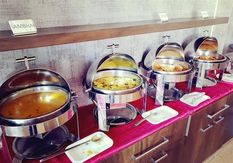 هتل Santhi Bhavan